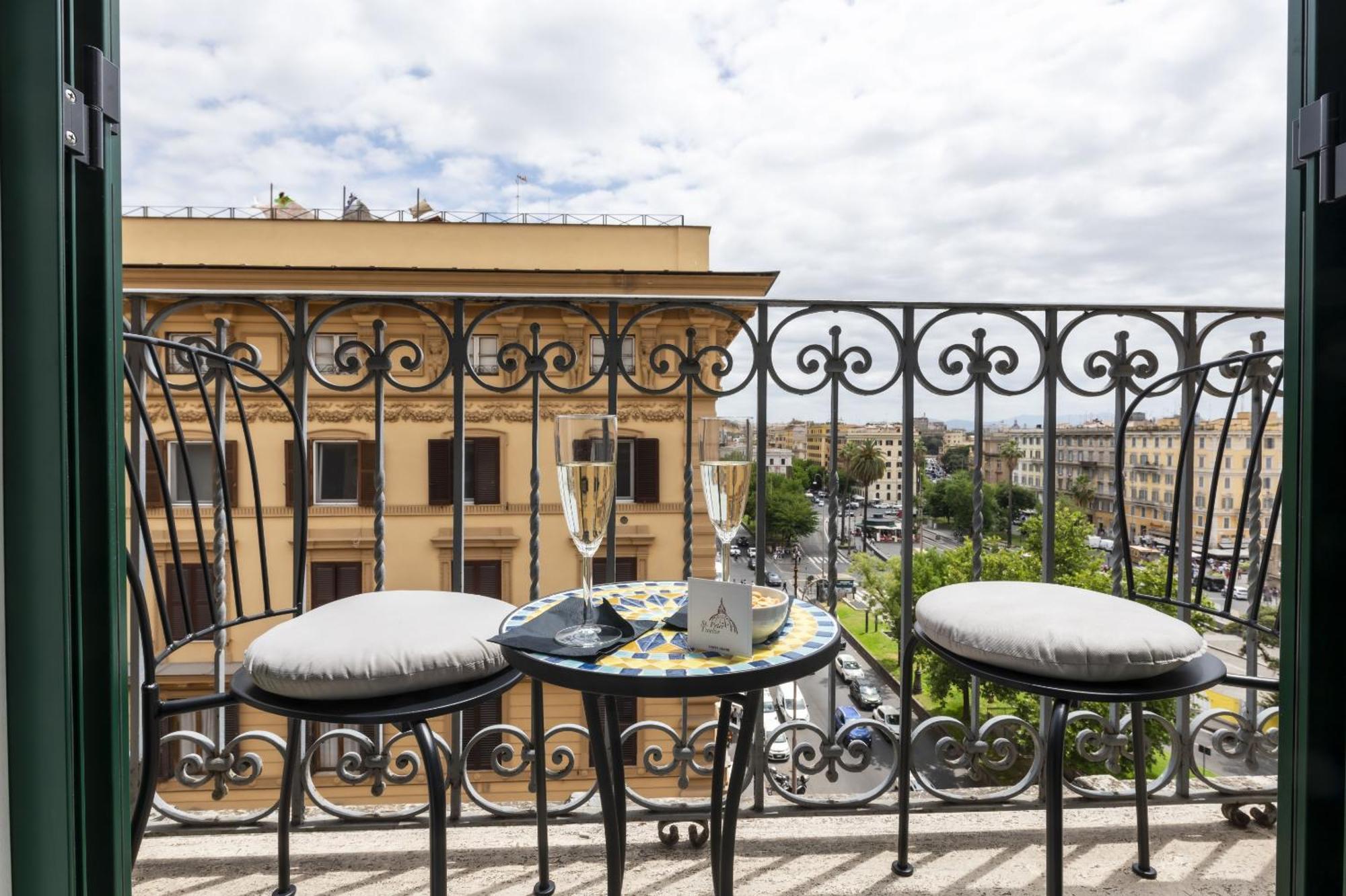 Bed and Breakfast St Peter Twelve Roma Esterno foto